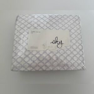 Sky Exclusive Trellis Orchid Purple Geometric 4 PC Full Sheet Set